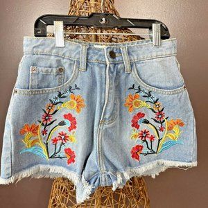 ETWO Jean Shorts Women’s Floral Embroidered NWOT